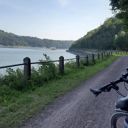 Appartement Ferien- & Monteurswohnung Mit Grosser Terrasse Nahe Edersee *