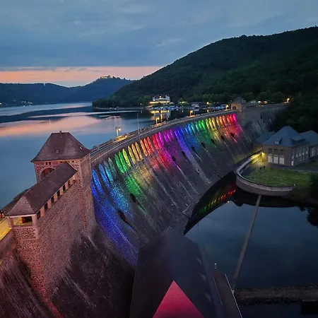Ferien- & Monteurswohnung Mit Grosser Terrasse Nahe Edersee *