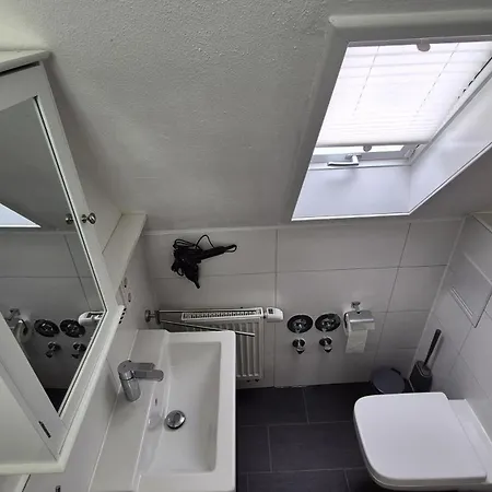 Ferien- & Monteurswohnung Mit Grosser Terrasse Nahe Edersee Appartement *