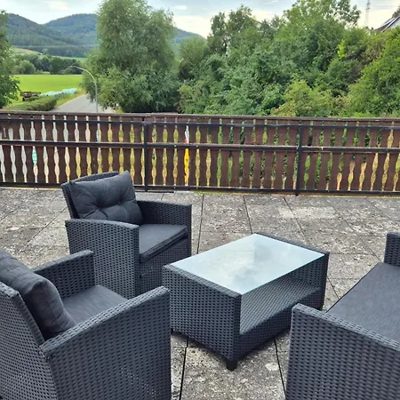 Appartement Ferien- & Monteurswohnung Mit Grosser Terrasse Nahe Edersee *